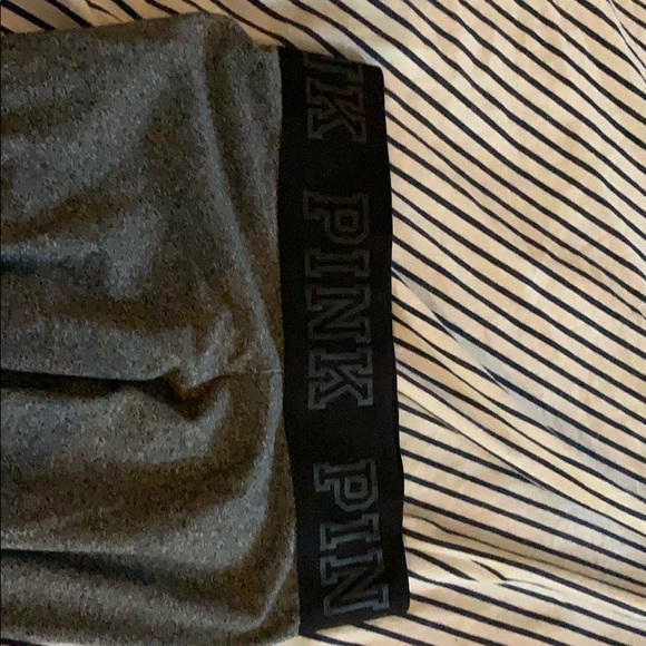 VS PINK LEGGINGS - Picture 3 of 3